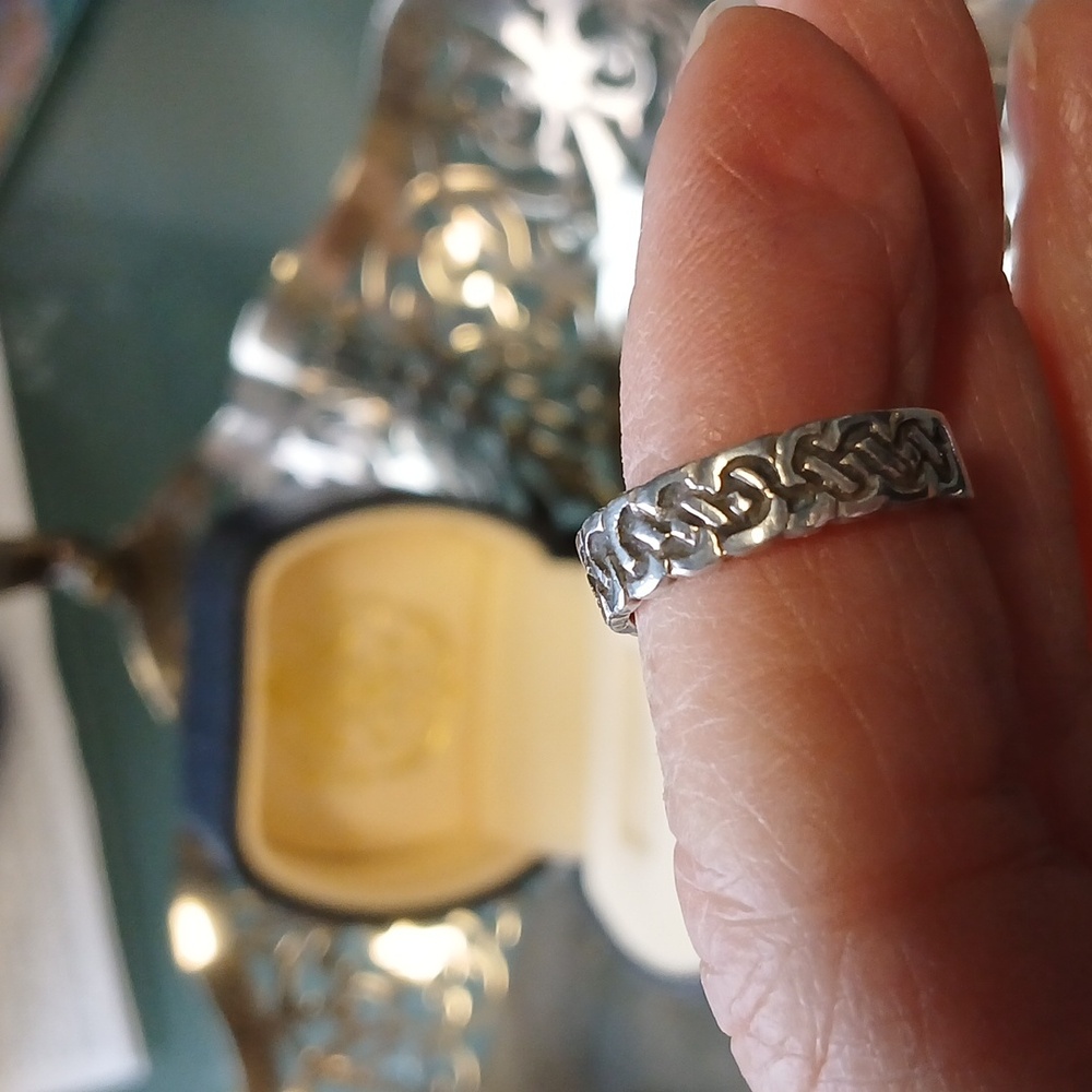 Sterling Silver Ring size 6 - Picture 6 of 6